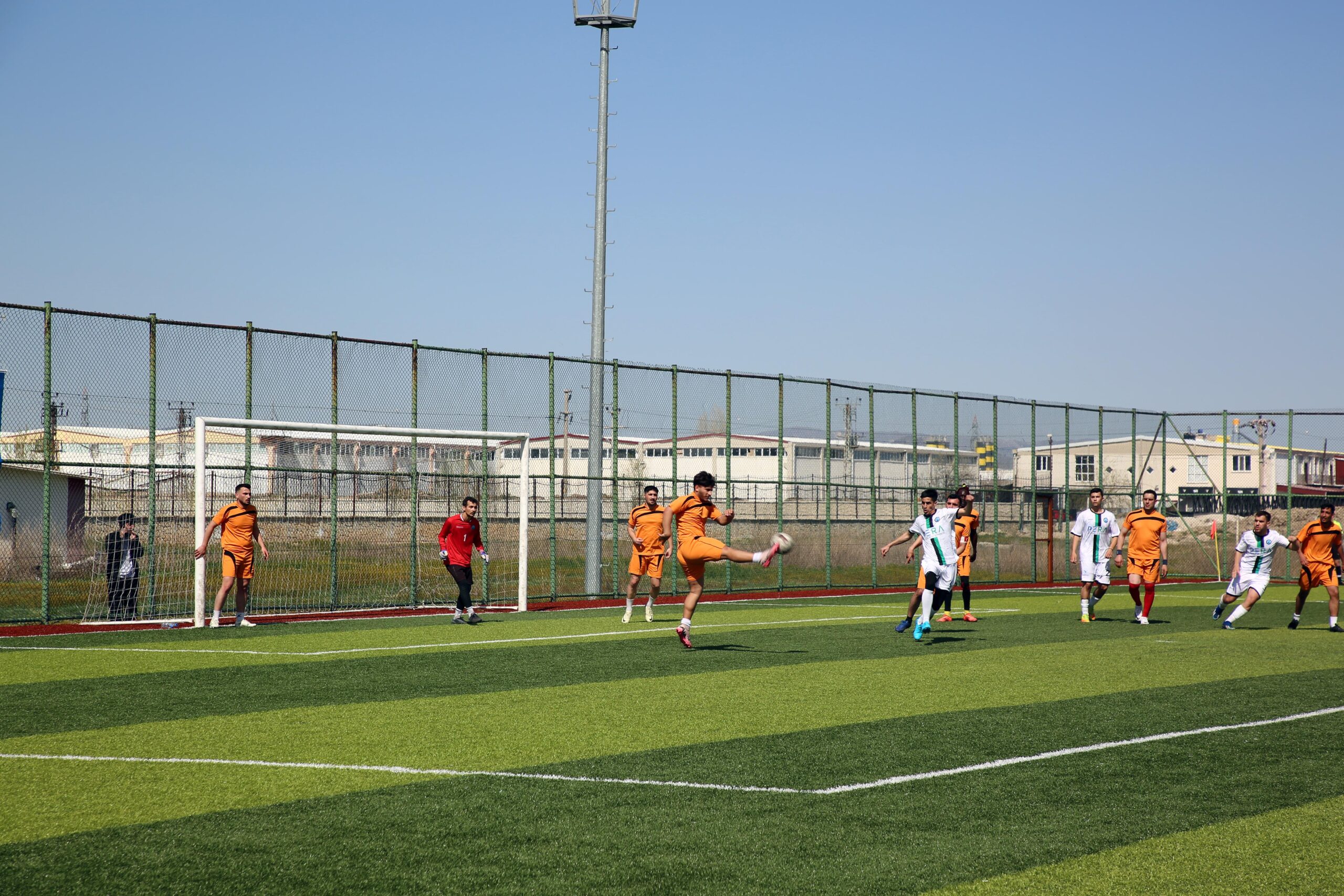 Afyon Kocatepe Üniversitesinde (AKÜ) spor oyunları, takım ve bireysel müsabakalarla