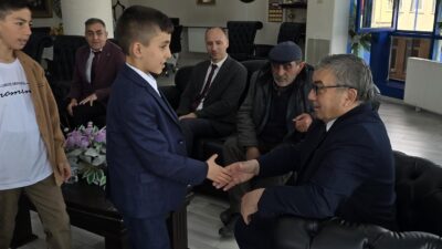 “Büyüklerimizle sohbet ettik” Belediye Başkanı Muhittin Özaşkın, bayram ziyaretine gelen