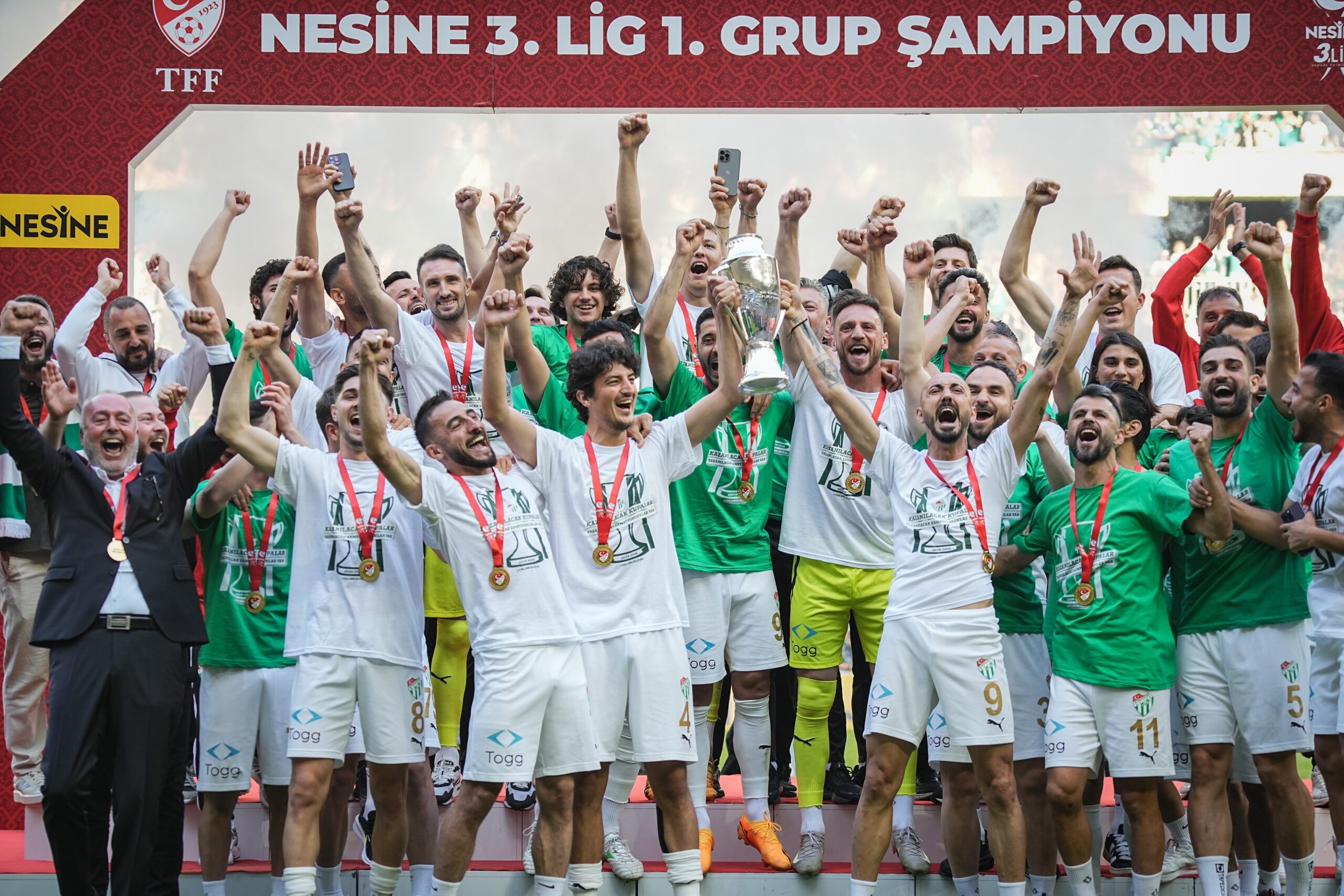 Nesine 3. Lig 1. Grup'ta şampiyonluğu geçen hafta garantileyen Bursaspor,
