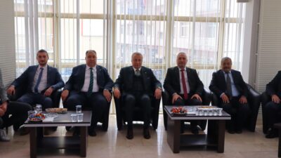 Afyonkarahisar’ın Çay ilçesinde belediyede Ramazan Bayramı bayramlaşma töreni yapıldı.