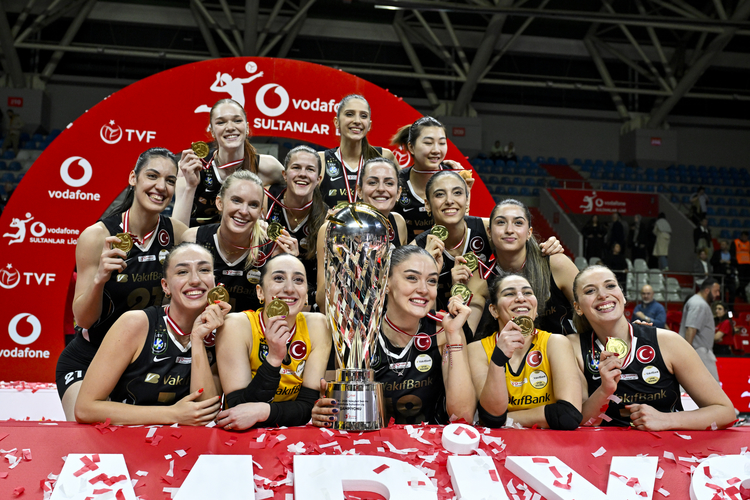 VakıfBank, Vodafone Sultanlar Ligi play-off final serisinin üçüncü maçında konuk