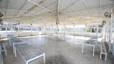 İscehisar Pazar yerinde bulunan yoğurt pazarı yenilenerek halkın hizmetine sunuldu.