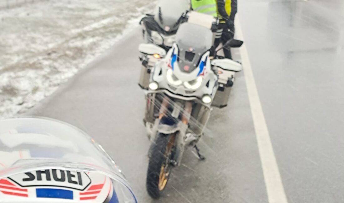 Eskişehir'den Antalya'nın Manavgat ilçesine gitmek üzere yola çıkan 12 motosikletli
