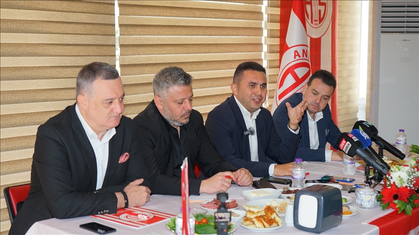 Antalyaspor Kulübü Başkanı Mustafa Ergün, kulübe maddi destek sağlamak için