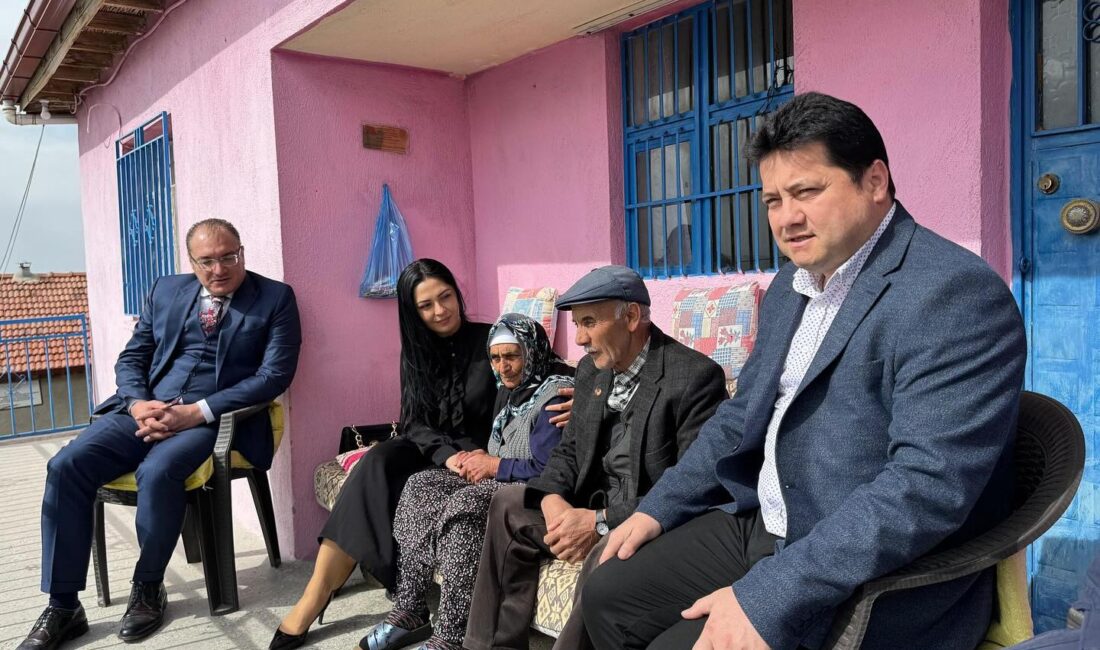 “Şehidimizin emaneti baş tacımız” Bolvadin Kaymakamı Ali Arıkan ve Belediye Başkanı Derviş Aynacı, vatanımız