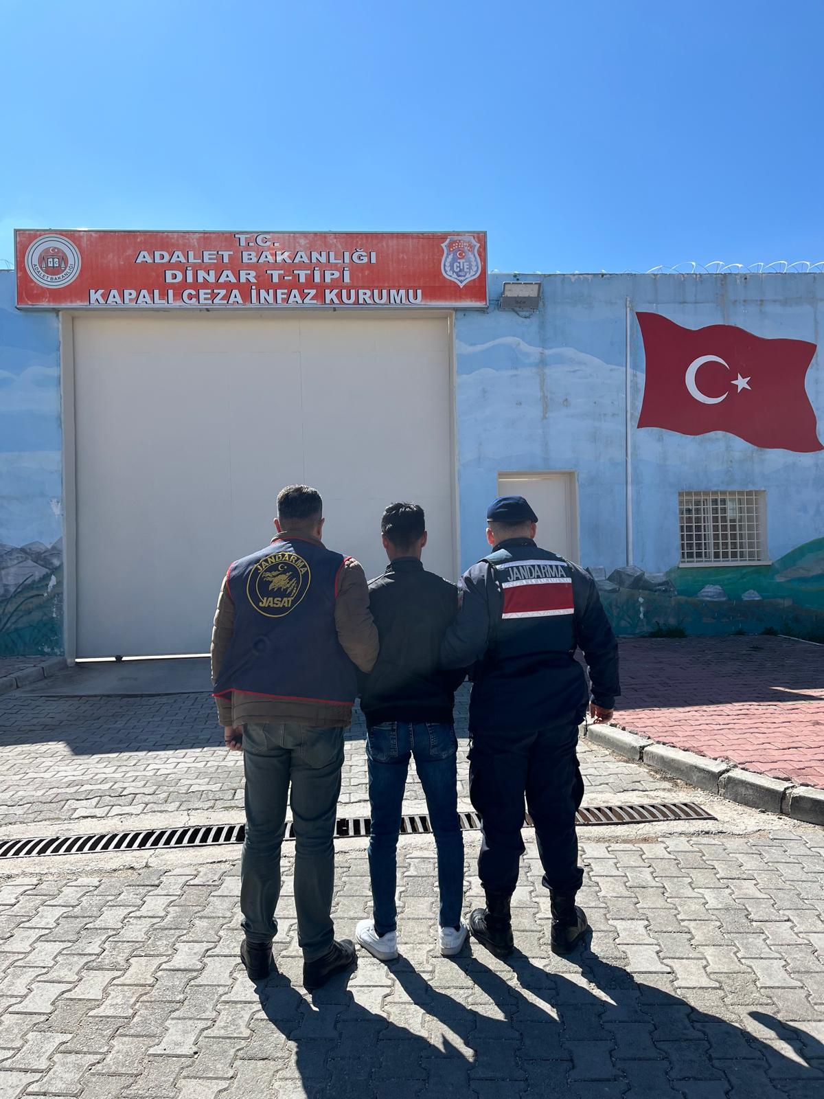 Kamu kurum ve kuruluşlarından hırsızlık suçundan 3 yıl 9 ay