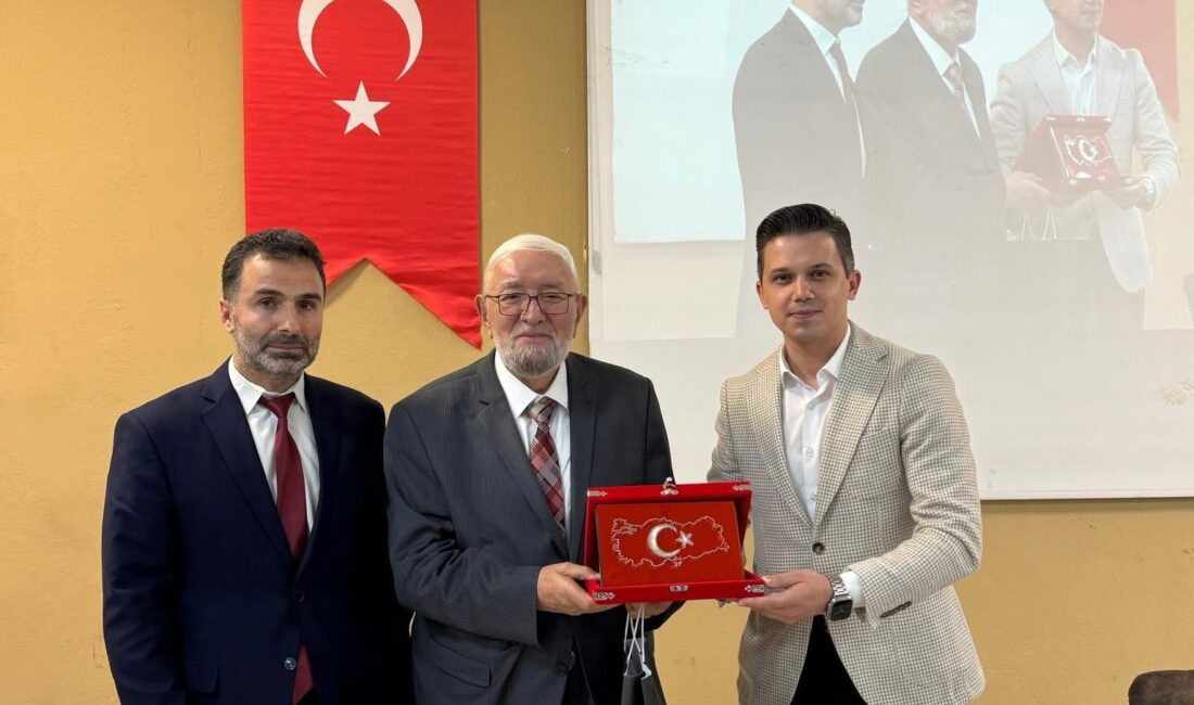 Dazkırı İlçe Müftülüğü’nün organize ettiği “Bir Konu Bir Konuk” adlı