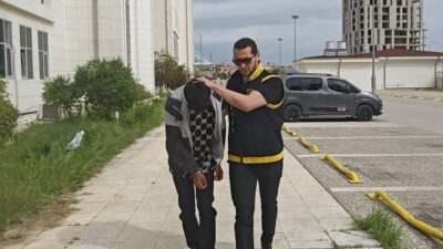 Adana'da 18 yaşındaki genç, 16 yaşındaki kız arkadaşını rahatsız ettiğini