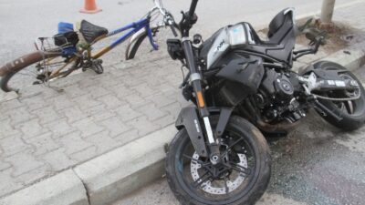  Konya’nın Beyşehir ilçesinde motosikletle çarpışan bisikletli ağır yaralı olarak kaldırıldığı