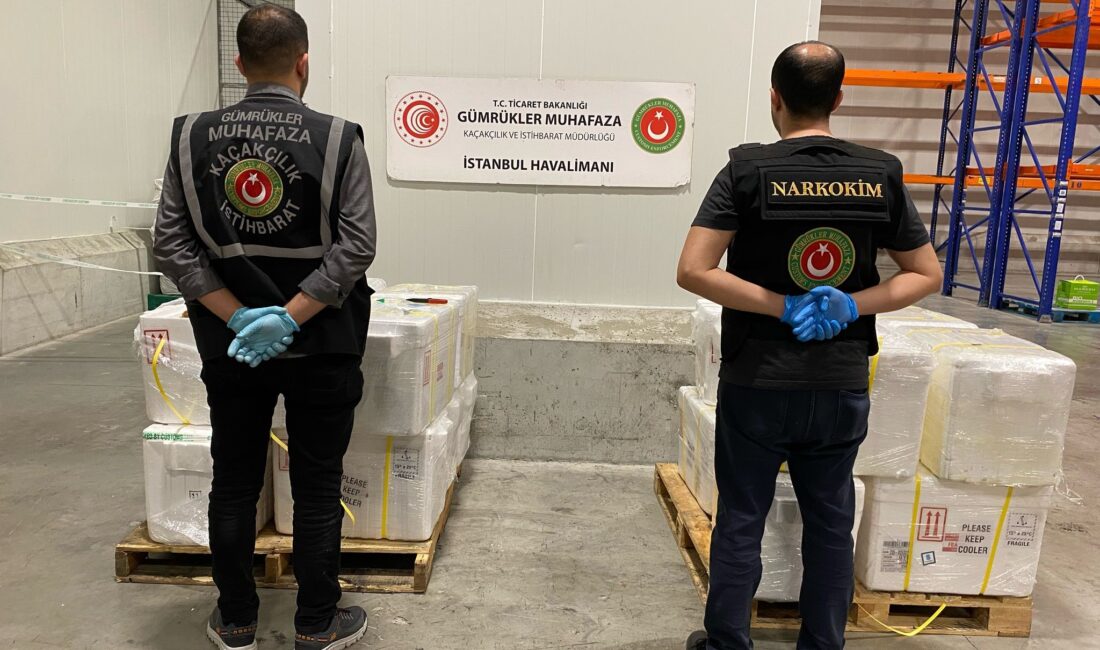 Ticaret Bakanlığı Gümrükler Muhafaza Posta/Kargo NARKOKİM Ekipleri’nin İstanbul Havalimanı-Kargo-Eşya bölümünde