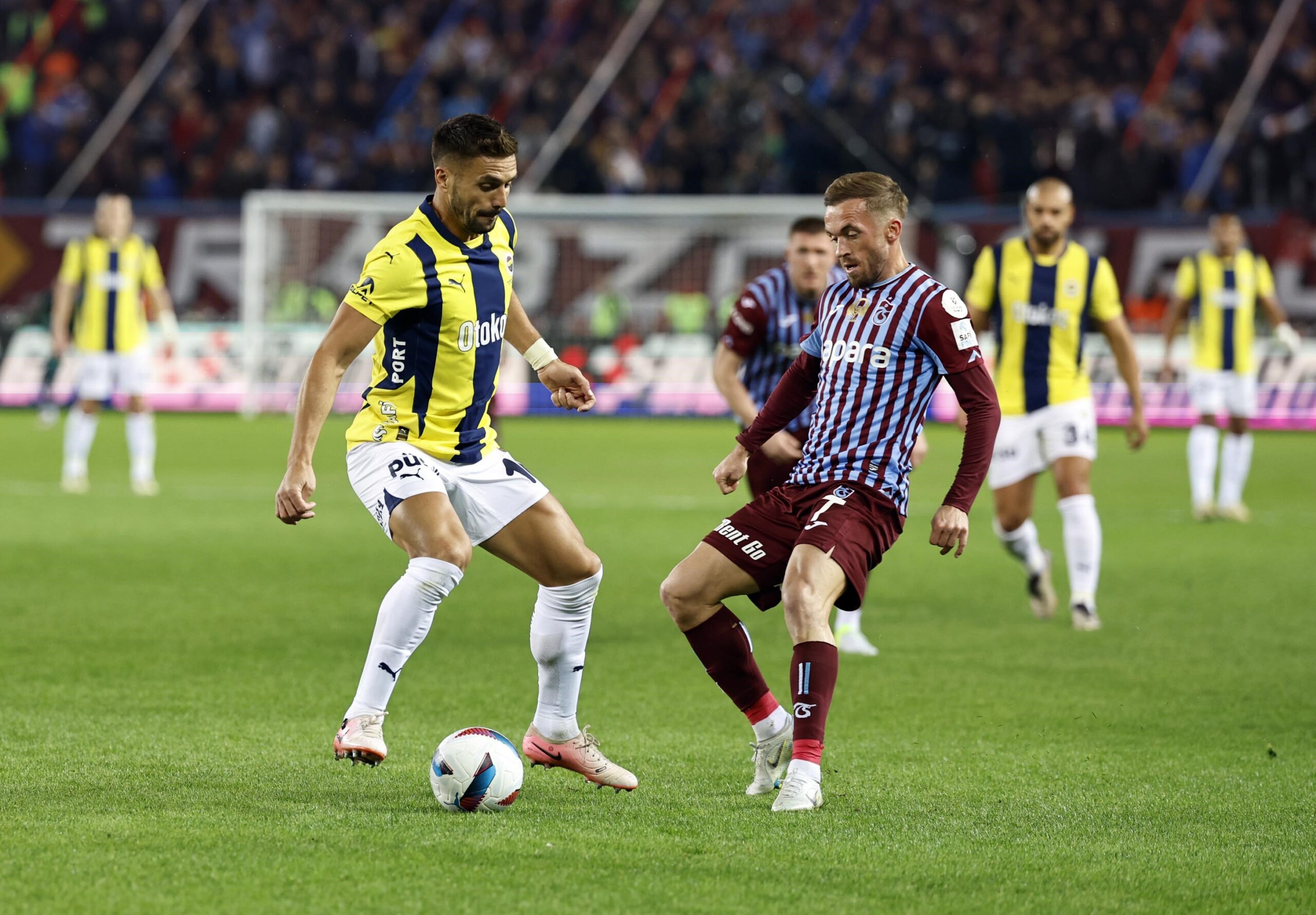 Trendyol Süper Lig’in 30. haftasında Fenerbahçe ile Trabzonspor, yarın oynayacakları
