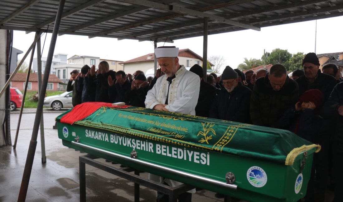Ailesi cenazeyi kabul etmedi, evinde ölü bulunan dansçı Sakarya’da defnedildi Sakarya'nın Serdivan ilçesinde yaşayan ve arkadaşları tarafından ölü olarak bulunan