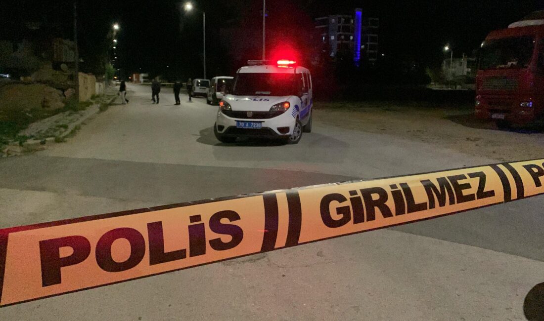 Karaman'da 2 kişi arasında çıkan bıçaklı kavgada yaralanan kişi, aracıyla