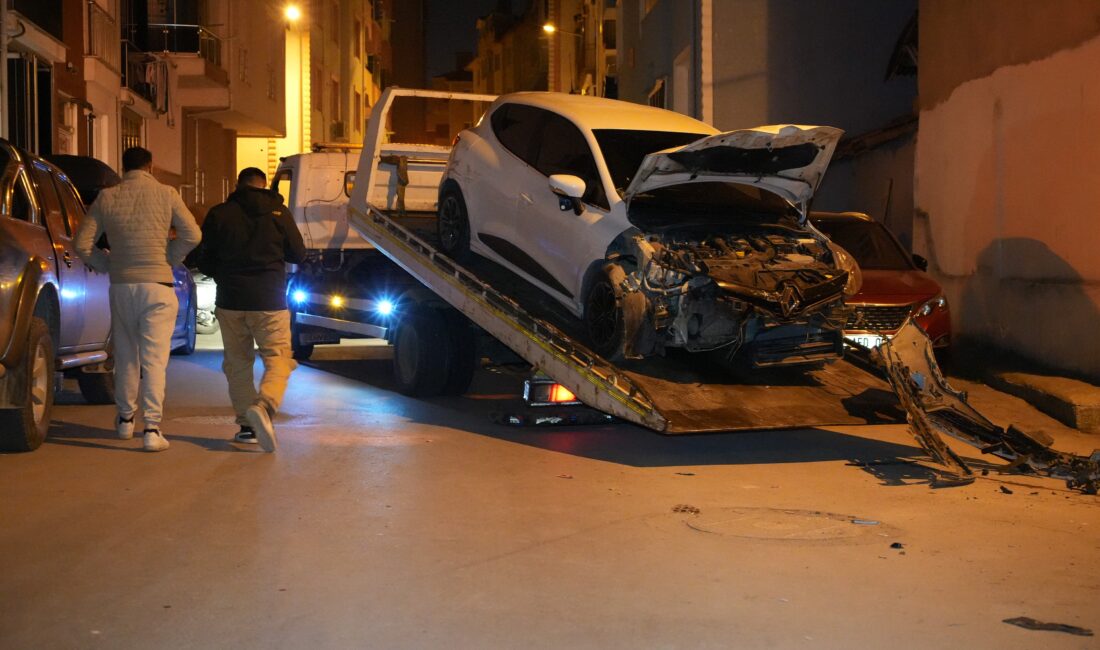 Edirne’de alkolü otomobil sürücüsünün 5 araca çarpması sonucu maddi hasar