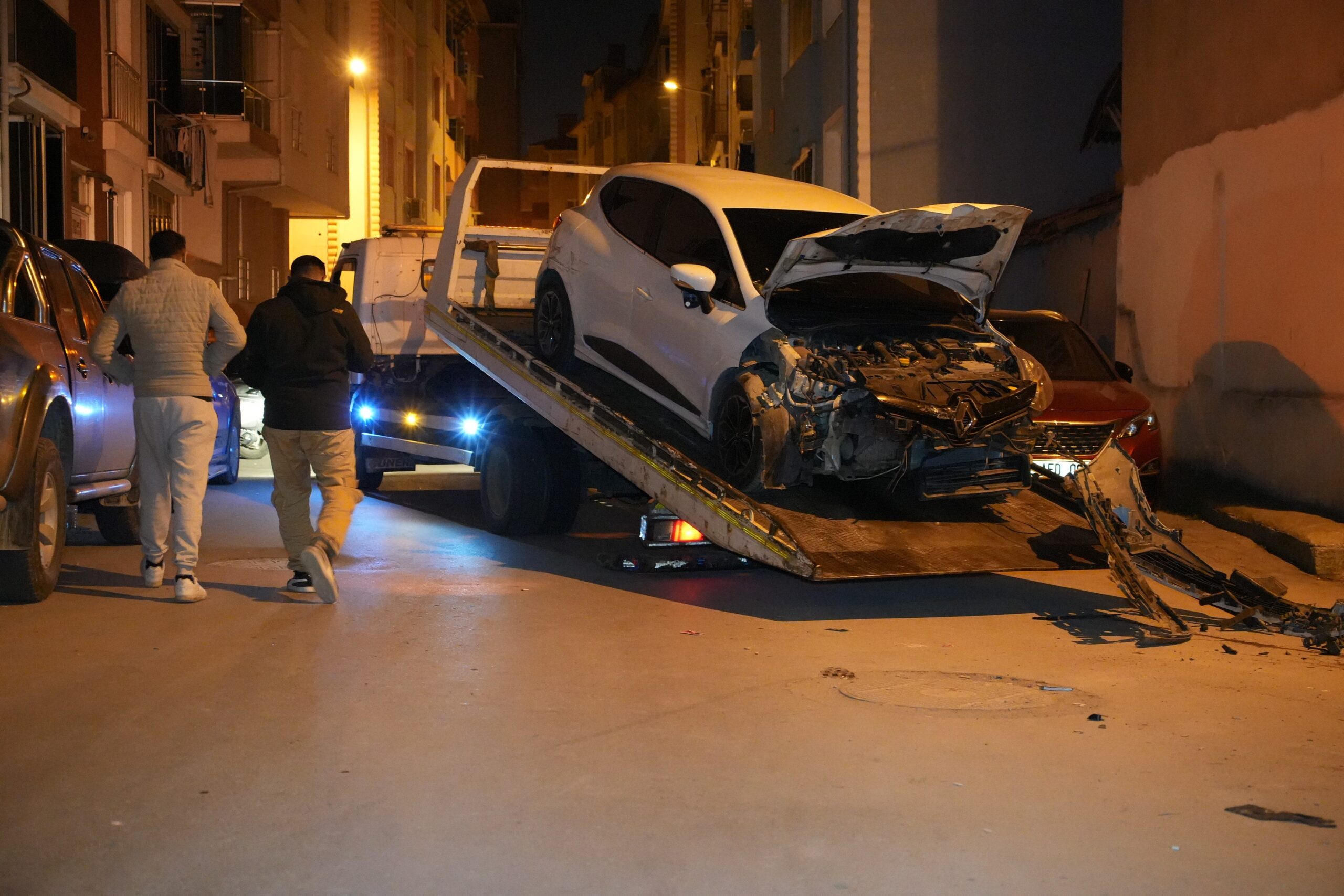 Edirne’de alkolü otomobil sürücüsünün 5 araca çarpması sonucu maddi hasar