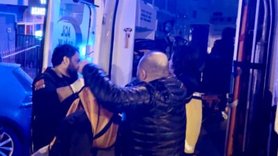 Tekirdağ’da kavga ettiği oğlu tarafından silahla vurulan baba ağır yaralandı.