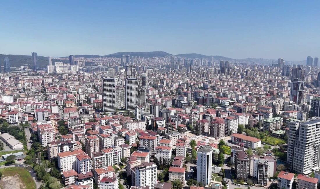 Silivri açıklarında 3,9 büyüklüğünde depremin ardından İstanbul'da 6,2 büyüklüğünde bir