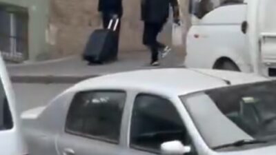 İstanbul Sultangazi'de iki grup arasında çıkan tartışma silahlı kavgaya dönüştü. Tarafların