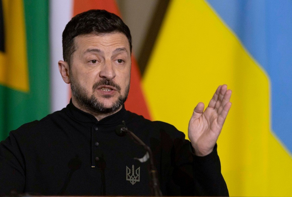 Ukrayna Devlet Başkanı Vladimir Zelenskiy, resmi temaslarda bulunmak üzere gittiği