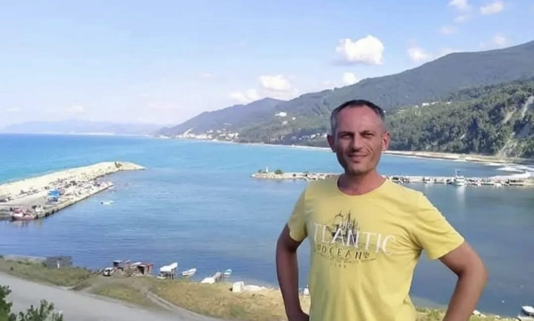 Yumruk atıp yere düşürdükleri kişiye ateş açtılar: 1 ölü Üsküdar'da tartıştığı şahısların yumruk atıp yere düşürdüğü ardından silahla ateş