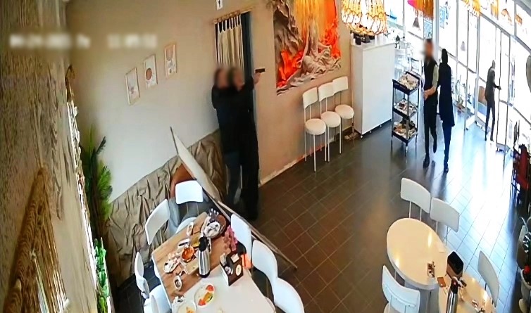 Samsun'un Alaçam ilçesinde, boşanma aşamasında olduğu eşi Pınar Altınel'i (32)
