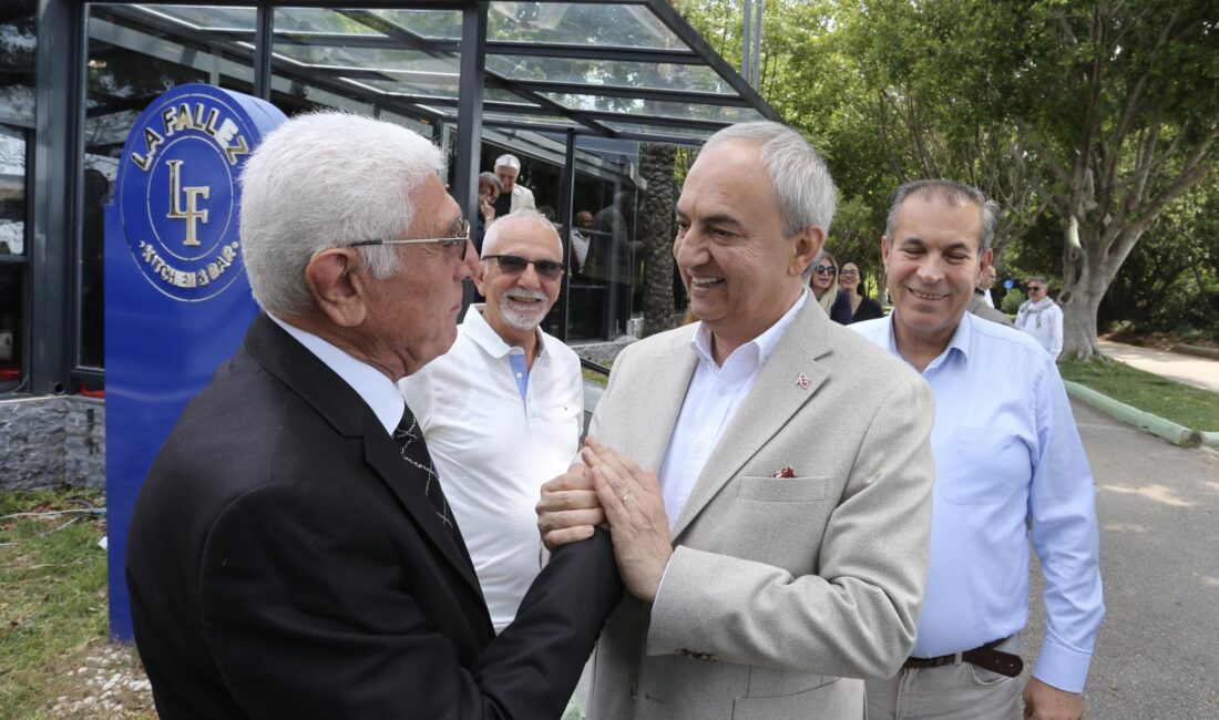 Kepez Belediye Başkanı Mesut Kocagöz, Antalya Dostlar Platformu'nun düzenlediği etkinlikte
