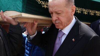 Cumhurbaşkanı Recep Tayyip Erdoğan, İstanbul İmam Hatip Lisesi’ndeki Arapça öğretmeni