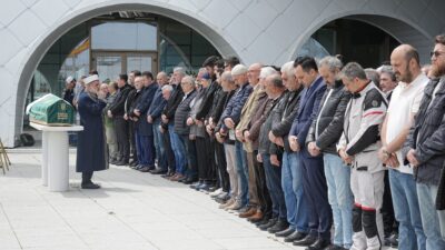 Antalya'nın Manavgat ilçesinde bisikletiyle seyir halindeyken kamyonetin çarpması sonucu hayatını
