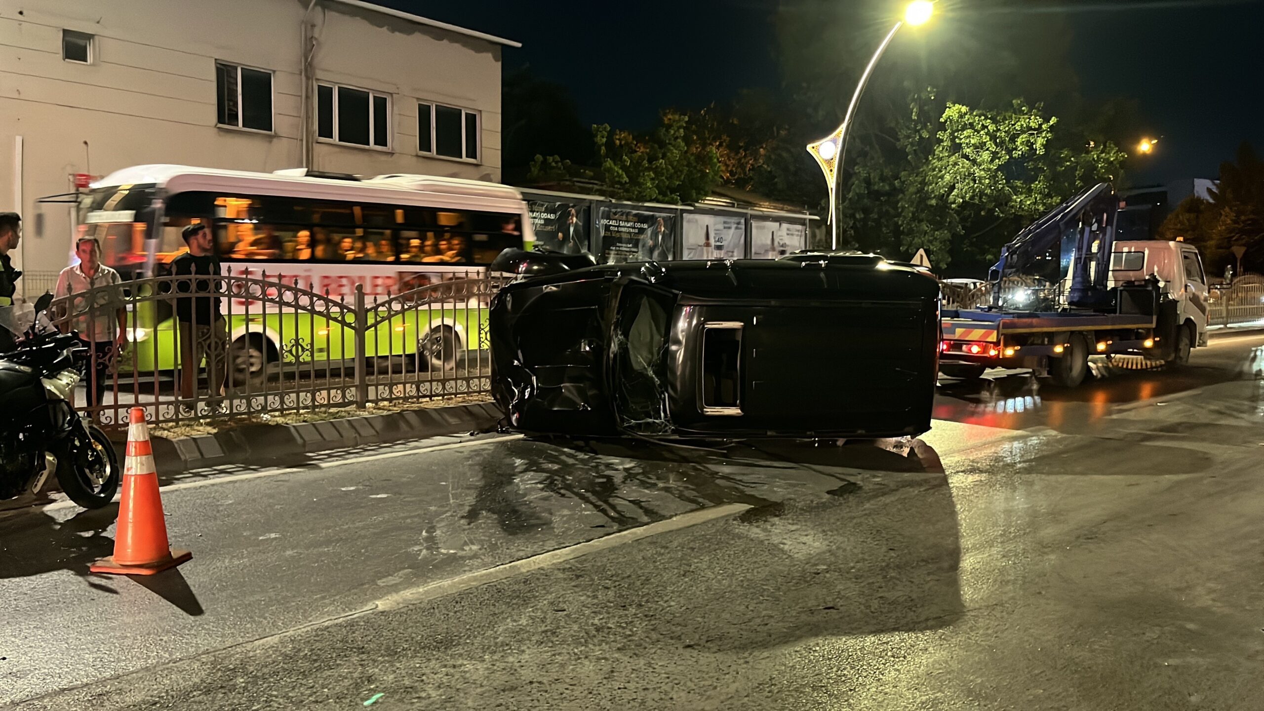 Kocaeli'de Kaldırımda İki Gencin Ölümüne Yol Açan Kazada Karar Açıklandı