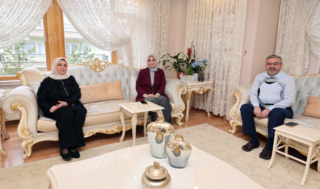 Afyonkarahisar Valisi Doç. Dr. Kübra Güran Yiğitbaşı, geçtiğimiz günlerde kaza
