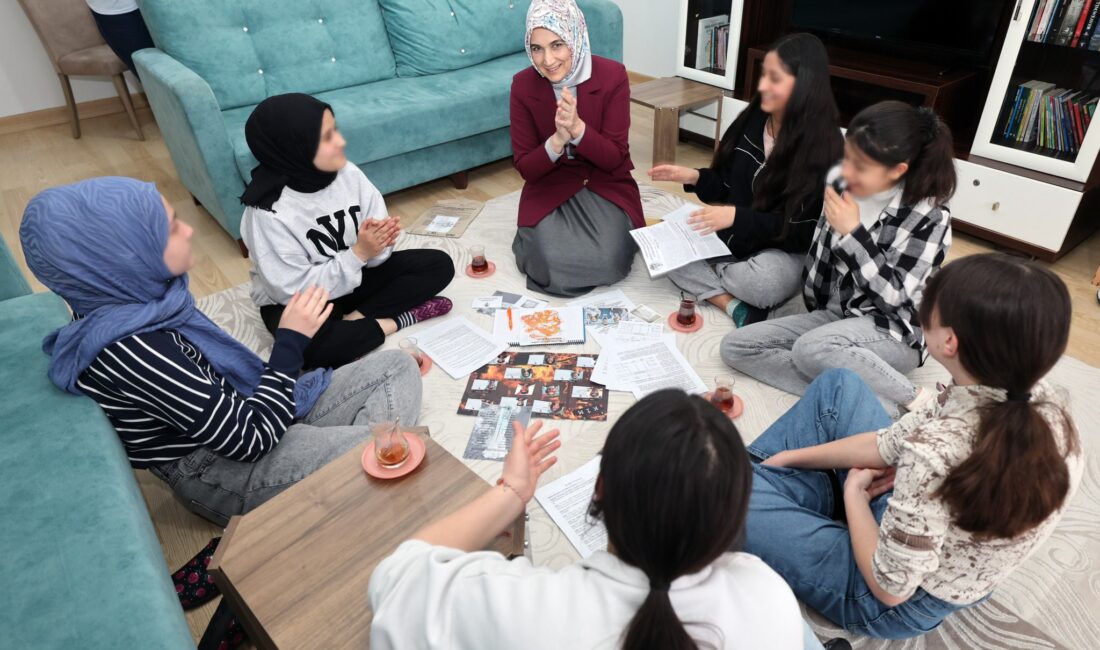 Afyonkarahisar Valisi Doç. Dr. Kübra Güran Yiğitbaşı, devletin himayesinde yetişen