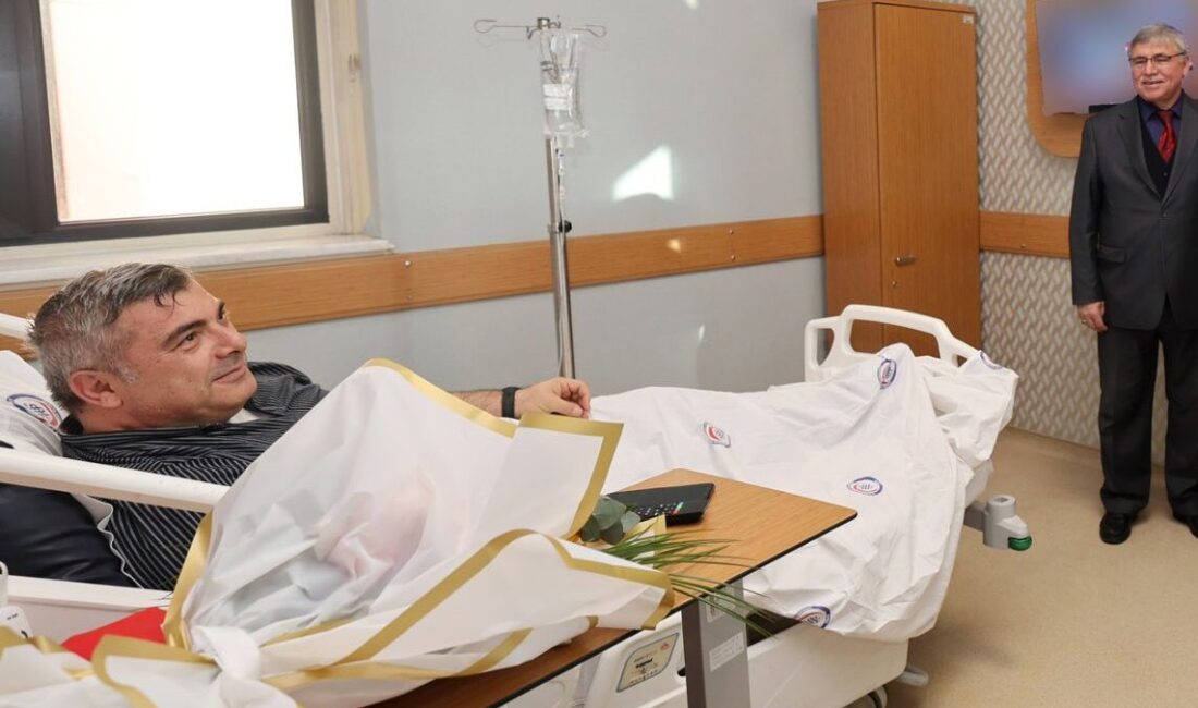 
Afyonkarahisar İl Milli Eğitim Müdürü Miraç Sünnetci, damar tıkanıklığı nedeniyle