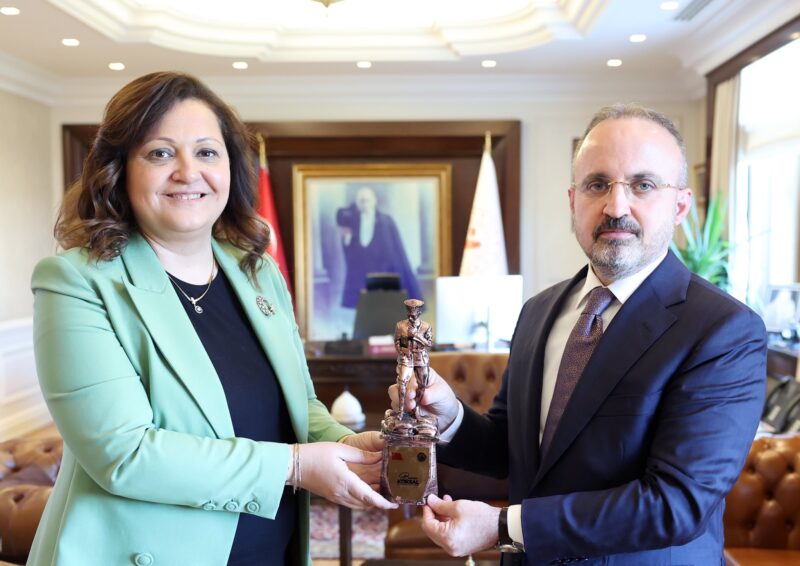   Afyonkarahisar Belediye Başkanı Burcu Köksal, İçişleri Bakan Yardımcısı Bülent