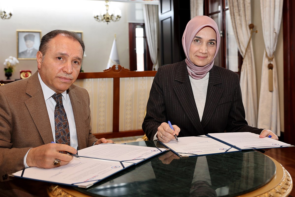 Vali Doç. Dr. Kübra Güran Yiğitbaşı başkanlığında Afyonkarahisar Valiliği İl