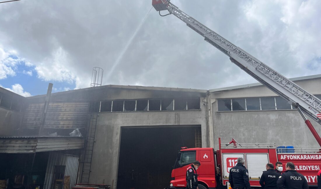 Afyonkarahisar (OSB) Organize Sanayi Bölgesi’nde orman ürünleri fabrikasında henüz bilinmeyen