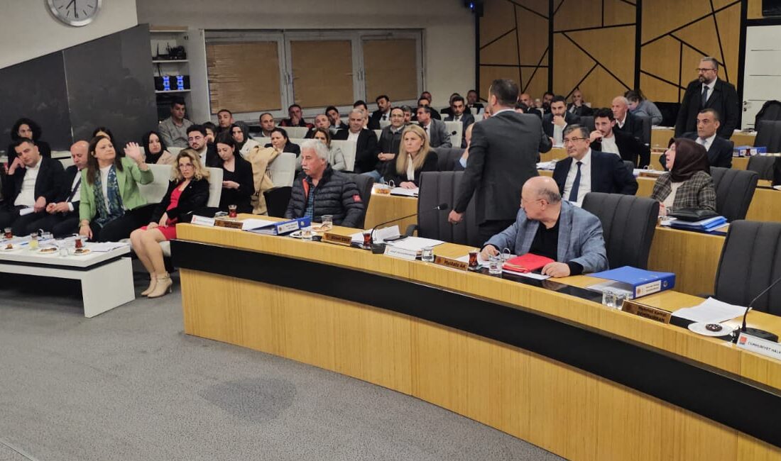 Dün akşam Afyonkarahisar Belediye Meclisi toplantısında AK Partili Üye Av.