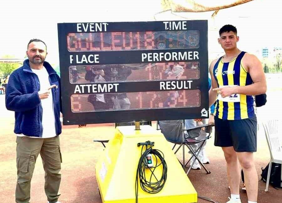 Bilecik Gençlik ve Spor İl Müdürü Ramazan Demir, Bursa’da gerçekleştirilen