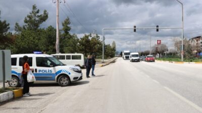 AFYONKARAHİSAR (AA) – Afyonkarahisar'ın Sandıklı ilçesinde, Antalya kara yolunda, 9