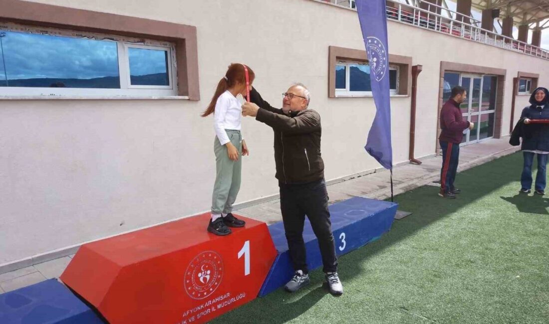Afyonkarahisar’da atletizm müsabakaları sona erdi Afyonkarahisar’da bu yıl düzenlenen "Afyonkarahisar’ın En Hızlıları" atletizm müsabakaları Kocatepe