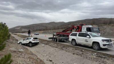 Afyonkarahisar’ın Bayat ilçesinde otomobilin devrilmesi sonucu 4 kişi yaralandı. N.C.