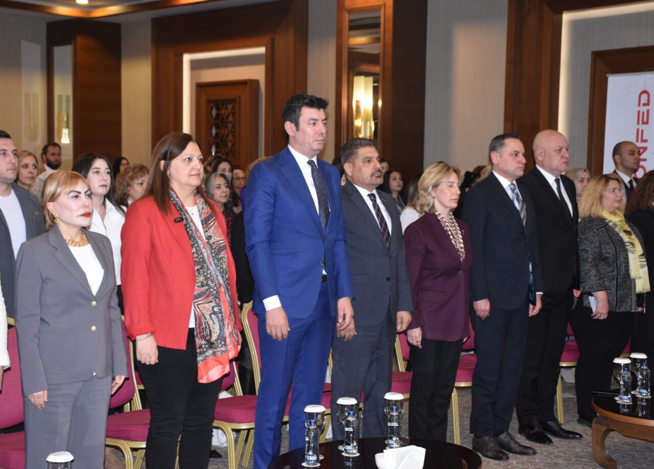 Türk İş Dünyası Konfederasyonu Yönetim Kurulu Başkanı Süleyman Sönmez:
-"Önümüzdeki süreçte