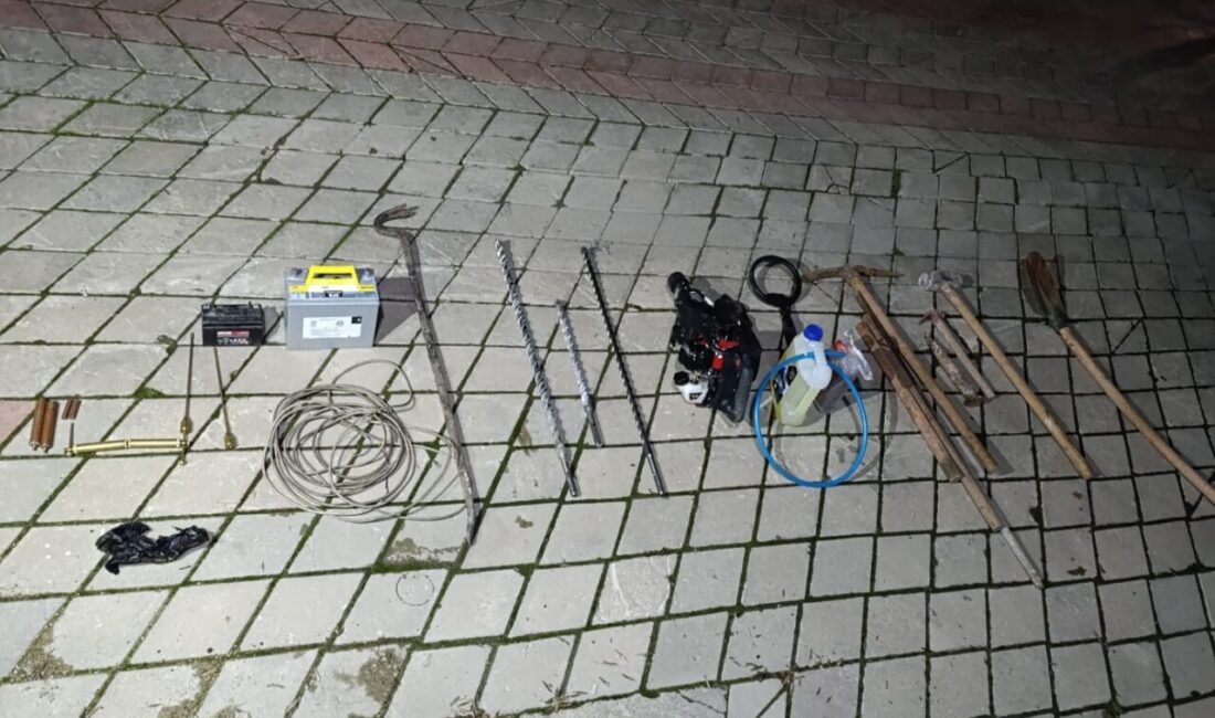 Sultandağı ilçesinde kaçak kazı yaptıkları tespit edilen 5 kişi, jandarma