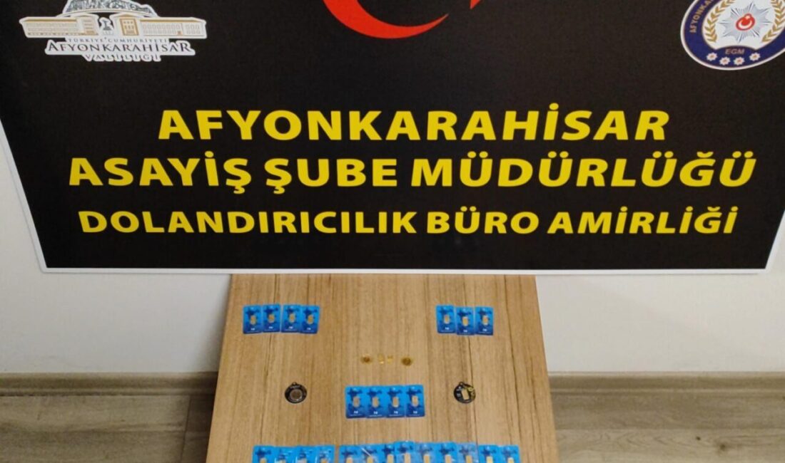 AFYONKARAHİSAR (AA) – Afyonkarahisar'da, kuyumculara sahte altın satarak dolandırıcılık yaptığı