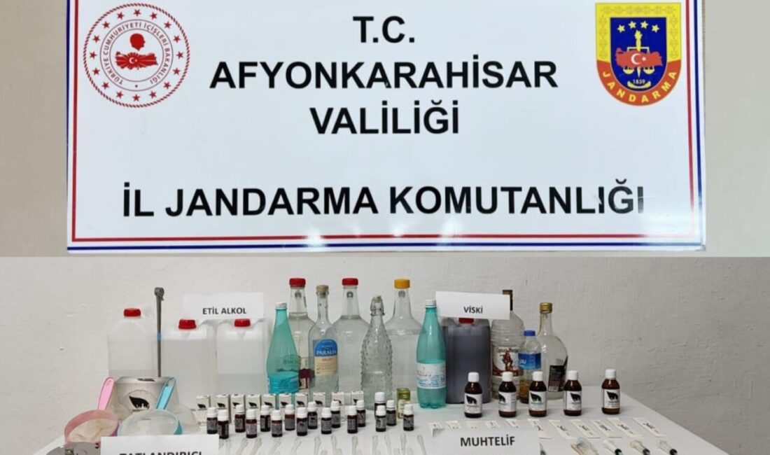AFYONKARAHİSAR (AA) – Afyonkarahisar'ın Dinar ilçesinde sahte içki operasyonunda yakalanan