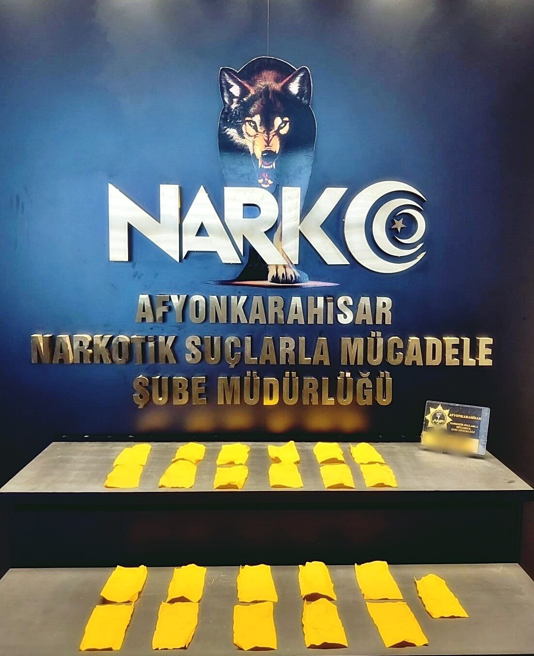 AFYONKARAHİSAR (AA) – Afyonkarahisar'da düzenlenen uyuşturucu operasyonunda gözaltına alınan 3
