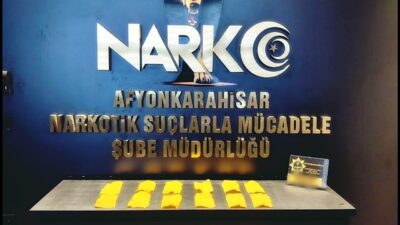 Afyonkarahisar’da polis tarafından şüphe üzerine durdurulan bir araçta eğitimli narkotik