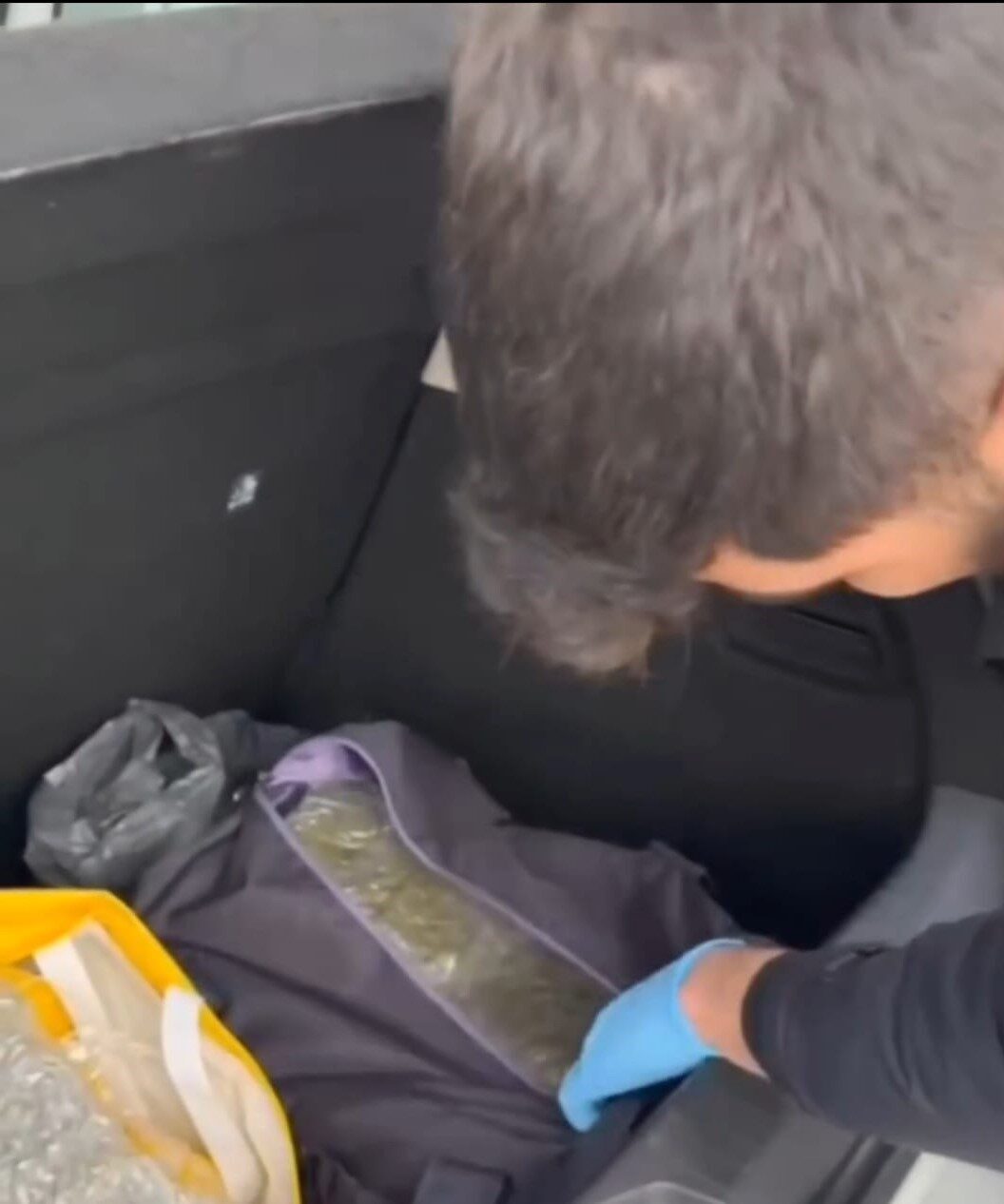 Kütahya’da aracında 3 kilo uyuşturucuyla yakalanan şahıs tutuklandı.