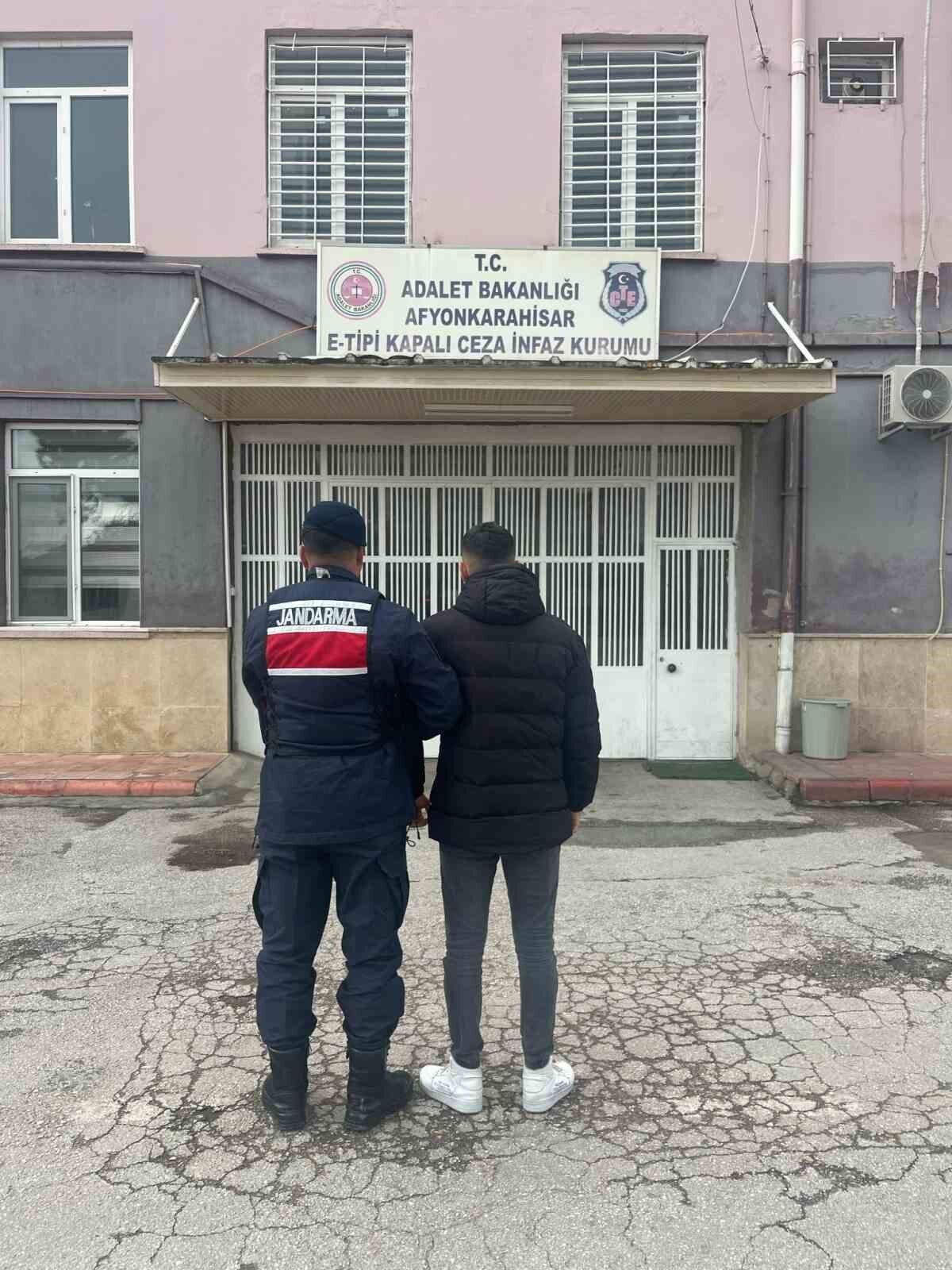İl Jandarma Komutanlığı ekiplerinin yürüttüğü çalışmalar neticesinde, hakkında “Uyuşturucu veya