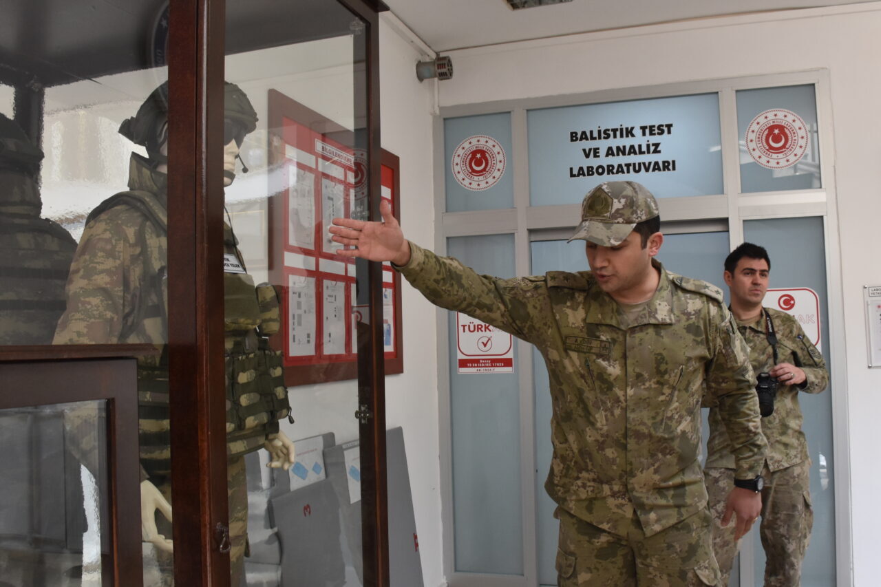 - Milli Savunma Bakanlığı bünyesinde faaliyet gösteren ASFAT'ın Afyonkarahisar'da üç