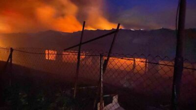 Bilecik’in Pazaryeri ilçesine bağlı Ahmetler köyünde bir tavuk çiftliğinde yangın